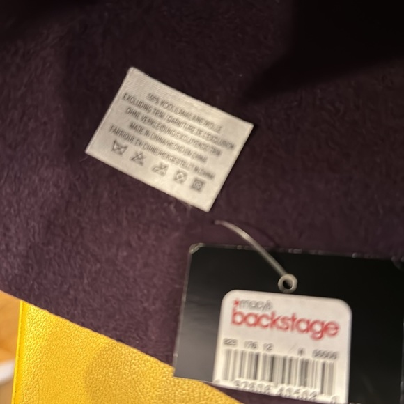 Adorable macys backstage dark purple NWT 100% wool bucket/bowler hat. Retro. NWT - Picture 4 of 5